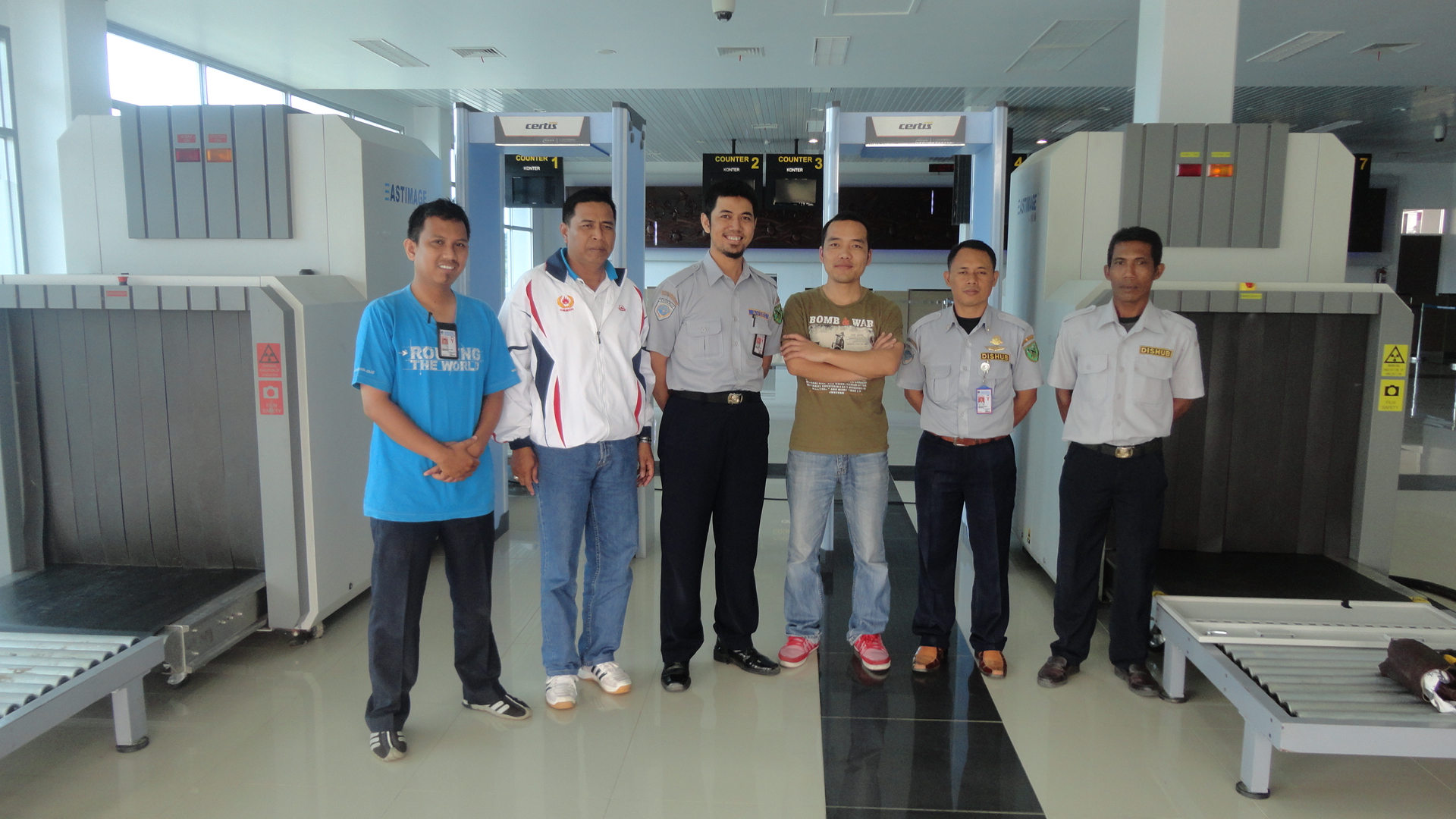 X-ray machine in Indonesia airport 2